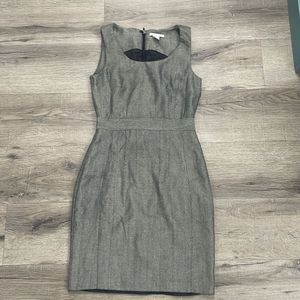 GUC H&M Work Grey and Black Chevron Fitted Suit Back Zip Dress Size 4 Sleeveless